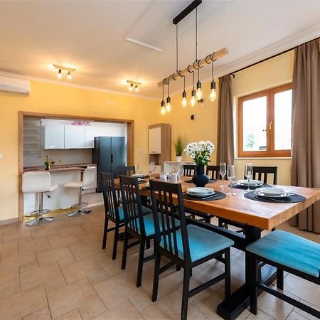 Vila Vergatum-Privacy,Gym,Billiards,Table Tennis Donji Brgat Экстерьер фото