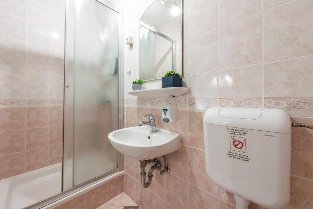 Vila Vergatum-Privacy,Gym,Billiards,Table Tennis Donji Brgat Экстерьер фото