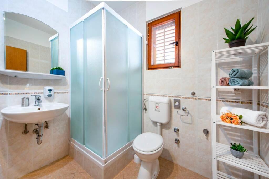 Vila Vergatum-Privacy,Gym,Billiards,Table Tennis Donji Brgat Экстерьер фото