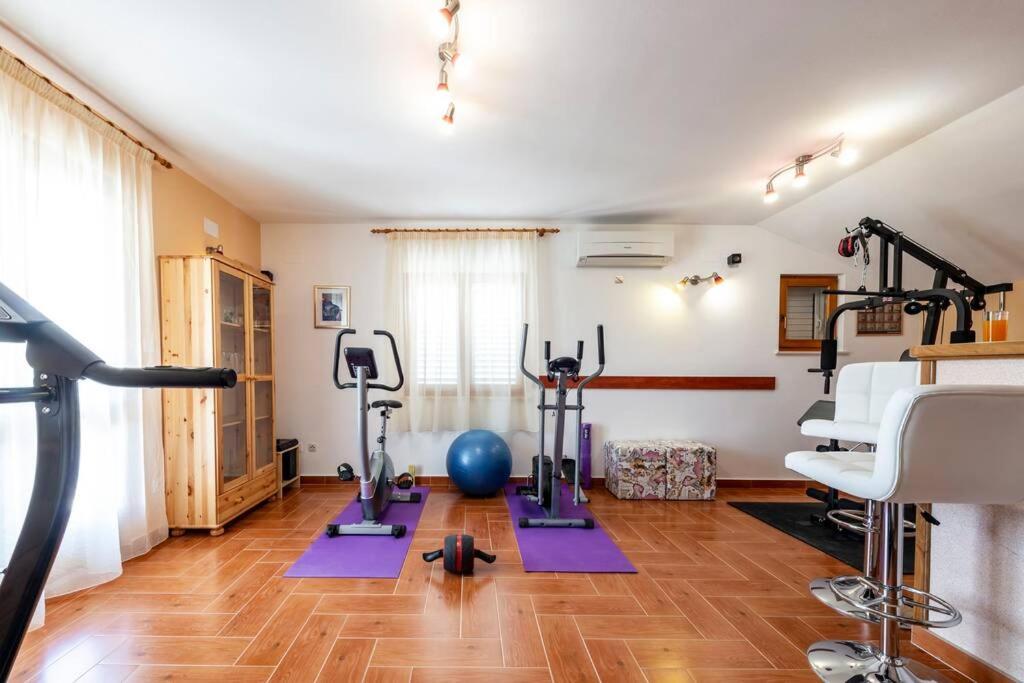 Vila Vergatum-Privacy,Gym,Billiards,Table Tennis Donji Brgat Экстерьер фото
