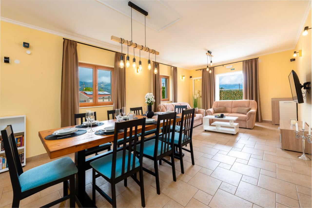 Vila Vergatum-Privacy,Gym,Billiards,Table Tennis Donji Brgat Экстерьер фото